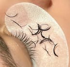 Eyelash Extension Removal