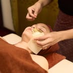 Korean 24K Luxury Gold Therapy (All Skin Types)