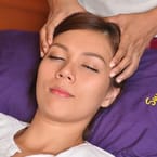 Body Scrub & Aroma Relaxing Facial