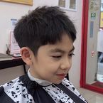 ตัดผมเด็กและนักเรียน