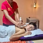 Thai Herbal Compress Hot Oil Massage