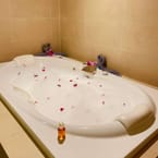 Jacuzzi + Aromatherapy