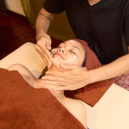 Organic Facial (Sensitive & Dry Skin)