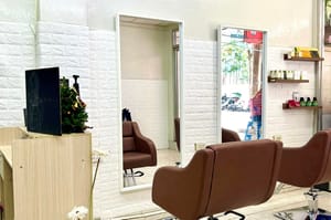 The First Salon Bangkok Hair salon - SeeU Beauty