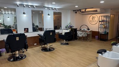 Evolve Hair Studio Bangkok 10110 2 - SeeU Beauty