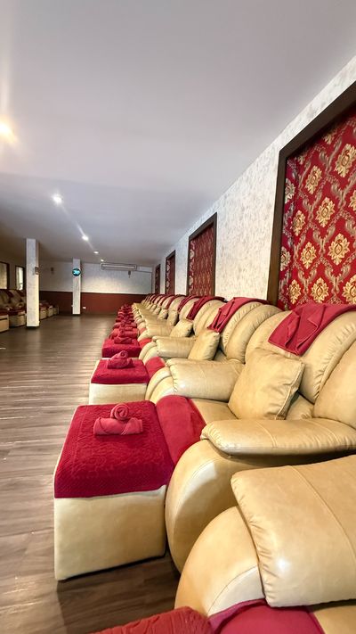 Avarin Massage Surawong Road Bangkok 10500 3 - SeeU Beauty