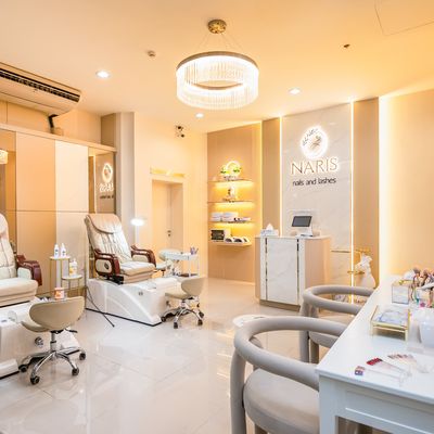NARIS nails and lashes Bangkok - SeeU Beauty