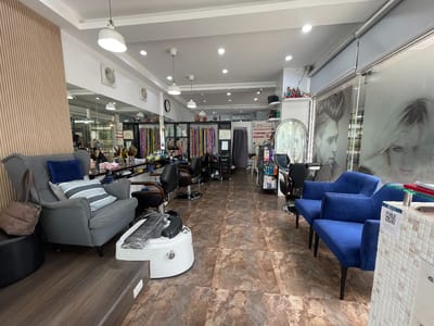 Metamorphosis Hair Salon & Massage Bangkok - SeeU Beauty