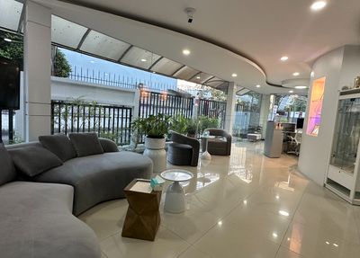 DR.REVIVE (Sukhumvit) Bangkok - SeeU Beauty