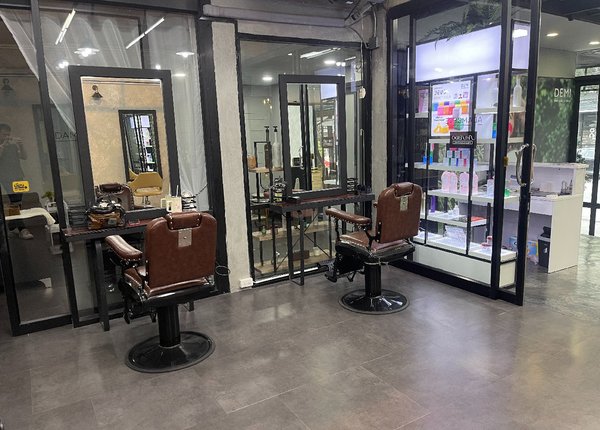 ADAM & EVE SALON AND HEAD SPA Bangkok 10250 3 - SeeU Beauty