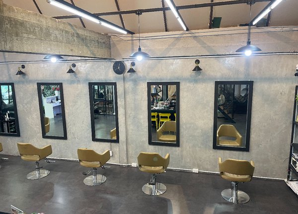 ADAM & EVE SALON AND HEAD SPA Bangkok 10250 4 - SeeU Beauty