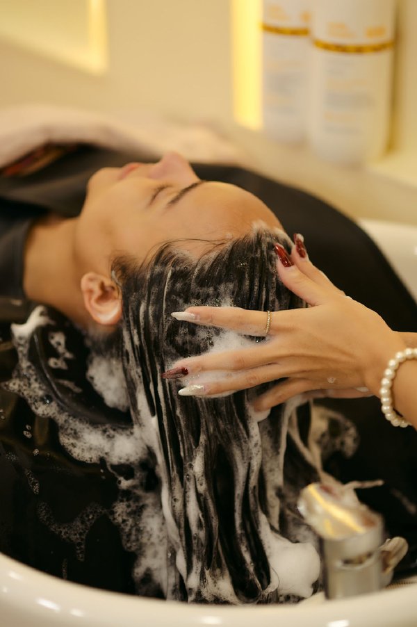 Chichaya Glowcery Salon Bangkok 10110 19 - SeeU HeaderBg.webp