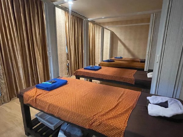 Avarin Massage Surawong Road Bangkok 10500 7 - SeeU Beauty