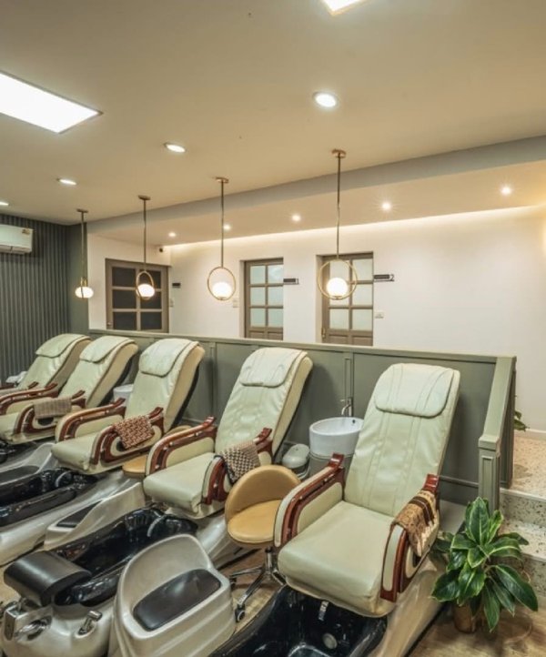 JKs Stylist Hair Salon & Nail Spa Bangkok 10110 5 - SeeU Beauty