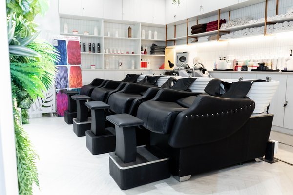 Instyle Salon - Siam Centerpoint Bangkok 10330 5 - SeeU Beauty
