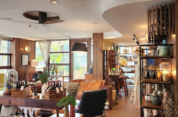 Mareeji Cafe & Casual Dining Bangkok 10110 3 - SeeU Nomad