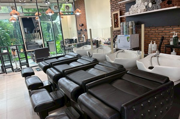 Mamma Mia! Hair Club - Onnut Bangkok 10260 6 - SeeU Beauty