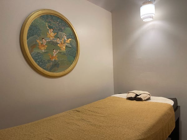 Metamorphosis Hair Salon & Massage Bangkok 10200 6 - SeeU Beauty
