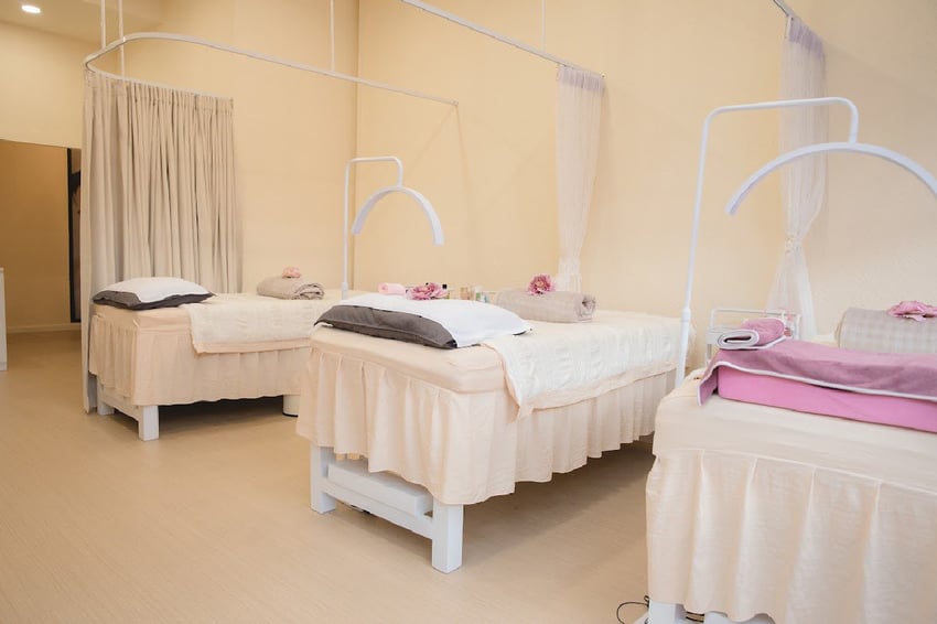 Chichaya Glowcery Salon