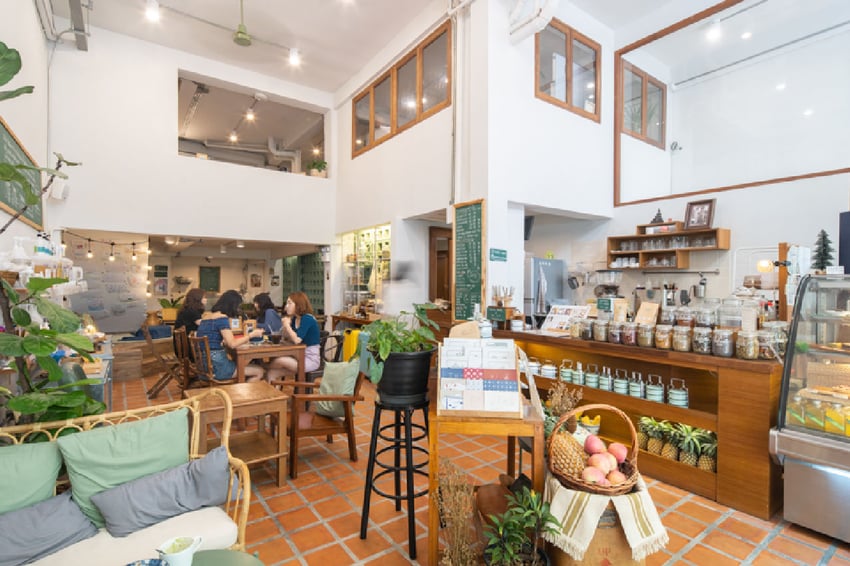 Better Moon Cafe Bangkok 10110 1 - SeeU Nomad